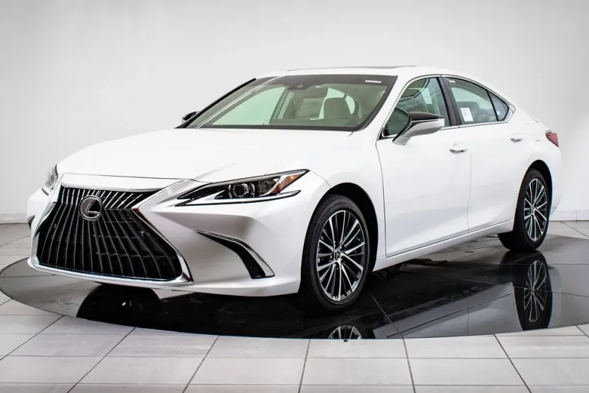 2025 Lexus ES 300h photo 1