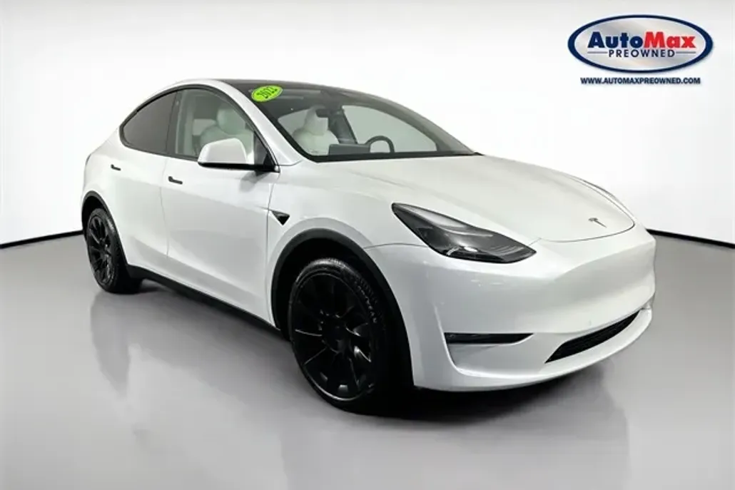 2022 Tesla Model Y Long Range photo 1