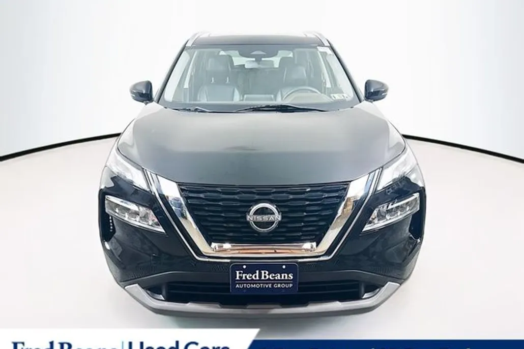 2022 Nissan Rogue SV photo 1