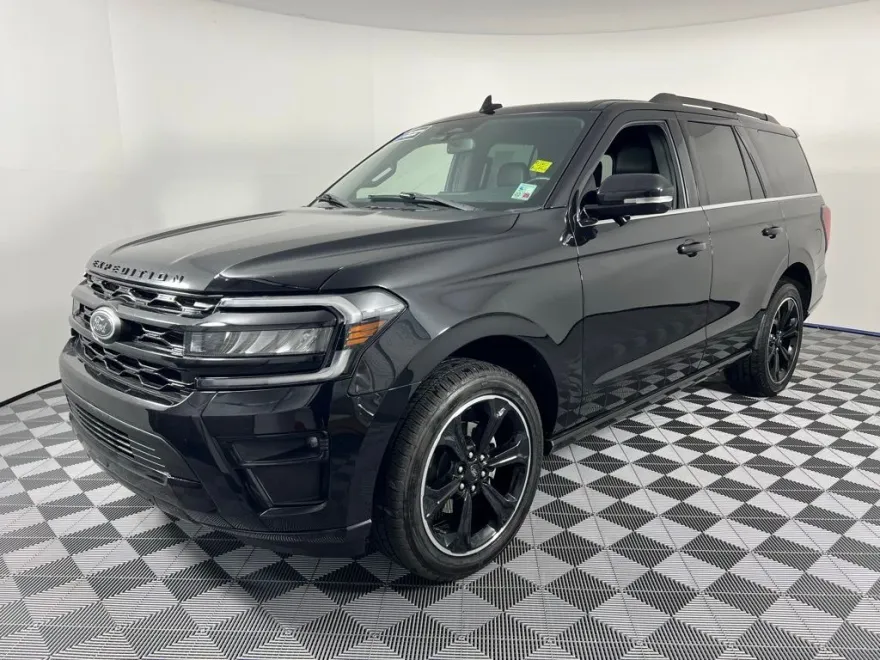 2023 Ford Expedition Limited photo 1