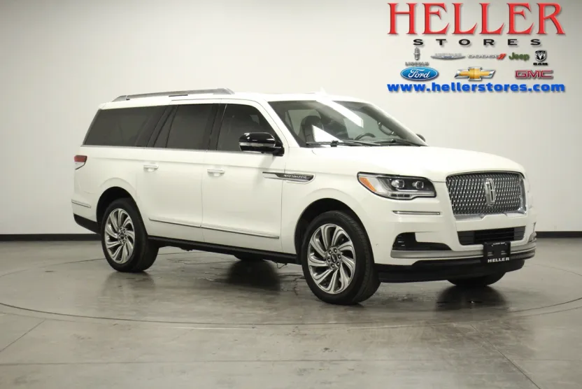 2023 Lincoln Navigator L Reserve photo 1