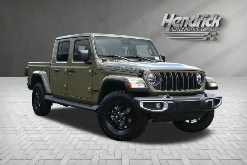 2025 Jeep Gladiator LE photo 1