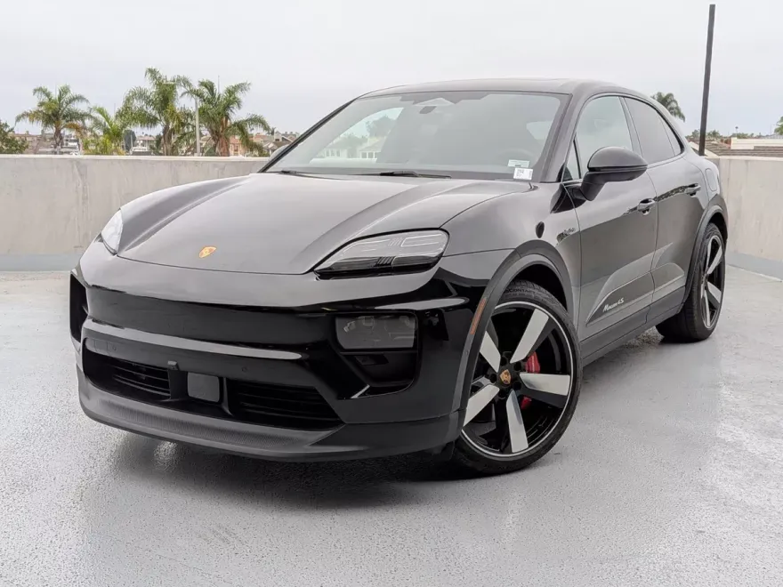 2025 Porsche Macan Electric photo 1