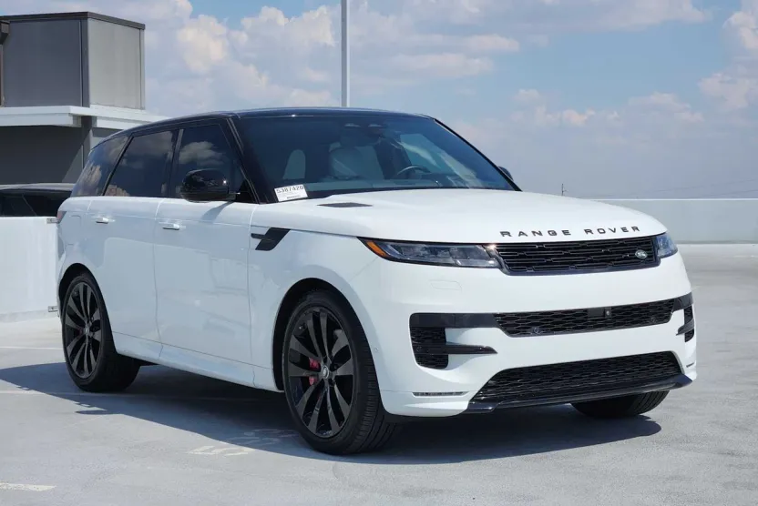 2025 Land Rover Range Rover Sport SE photo 1