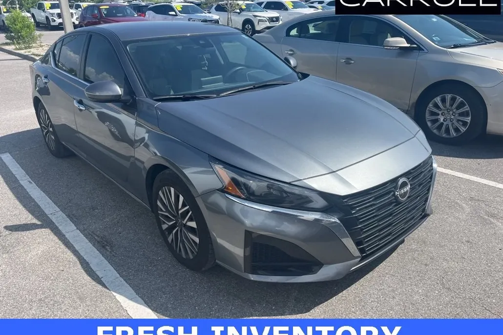 2023 Nissan Altima 2.5 SV photo 1