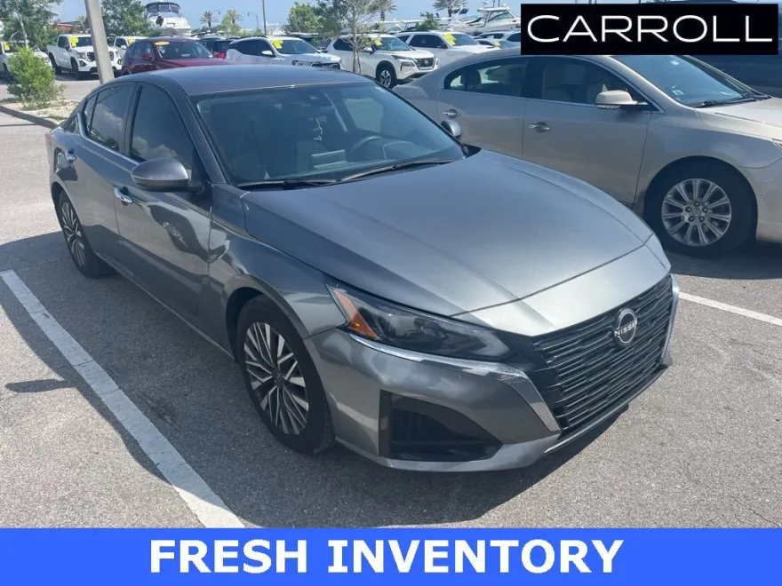 2023 Nissan Altima 2.5 SV photo 1