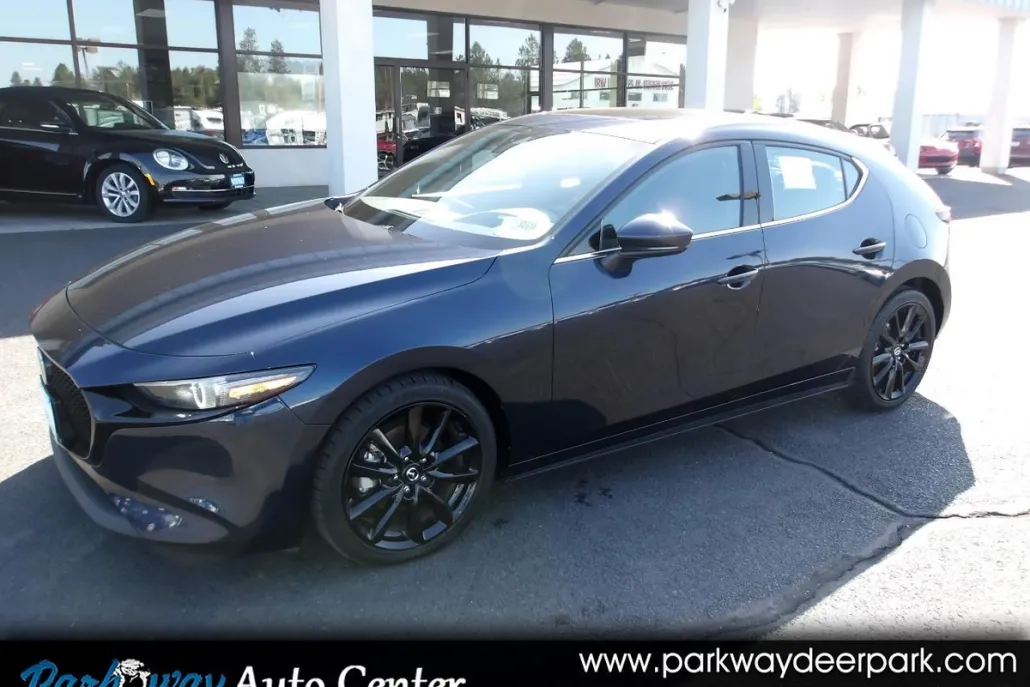2020 Mazda Mazda3 Premium photo 1