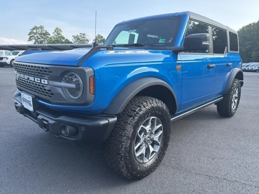 2025 Ford Bronco Badlands photo 1