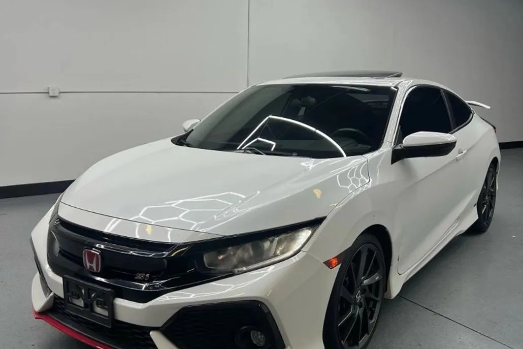 2018 Honda Civic Si photo 1
