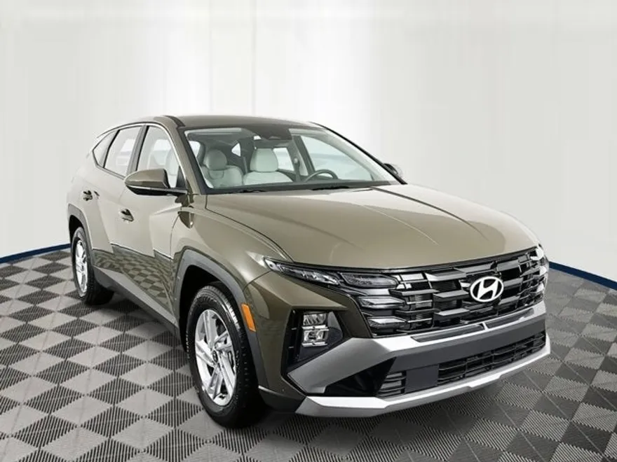 2025 Hyundai Tucson SE photo 1