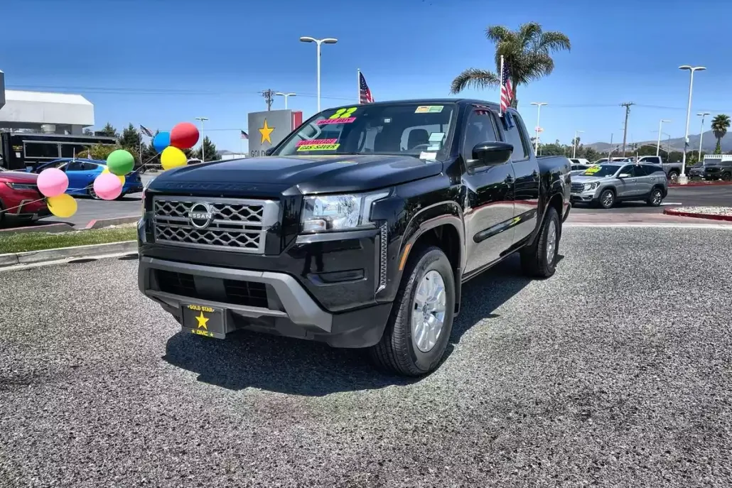 2022 Nissan Frontier SV photo 1