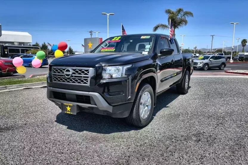 2022 Nissan Frontier SV photo 1