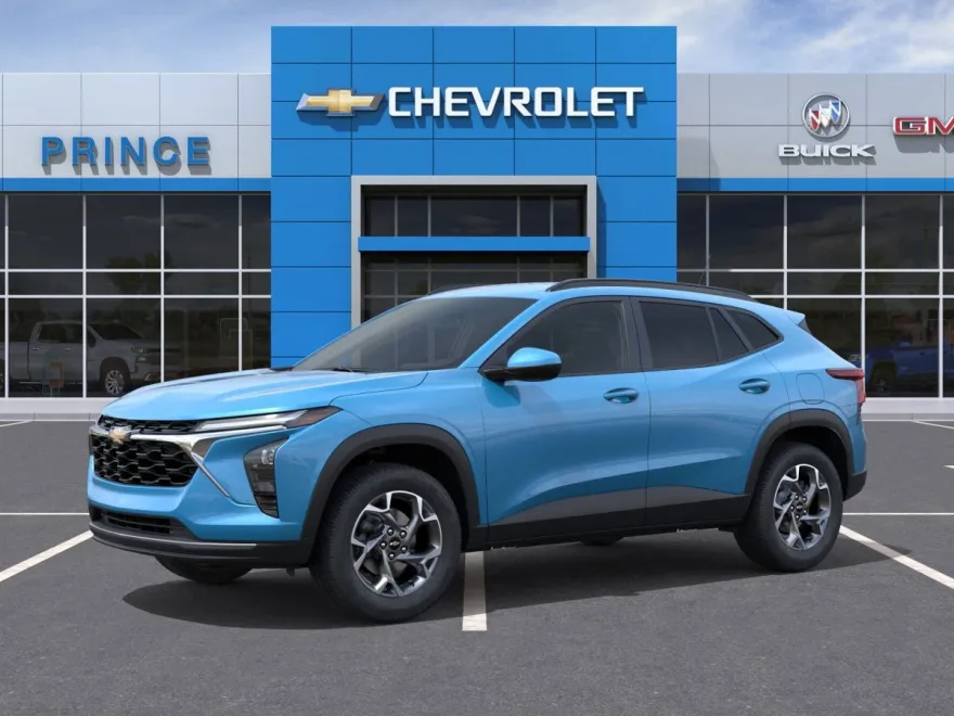 2025 Chevrolet Trax LT photo 1