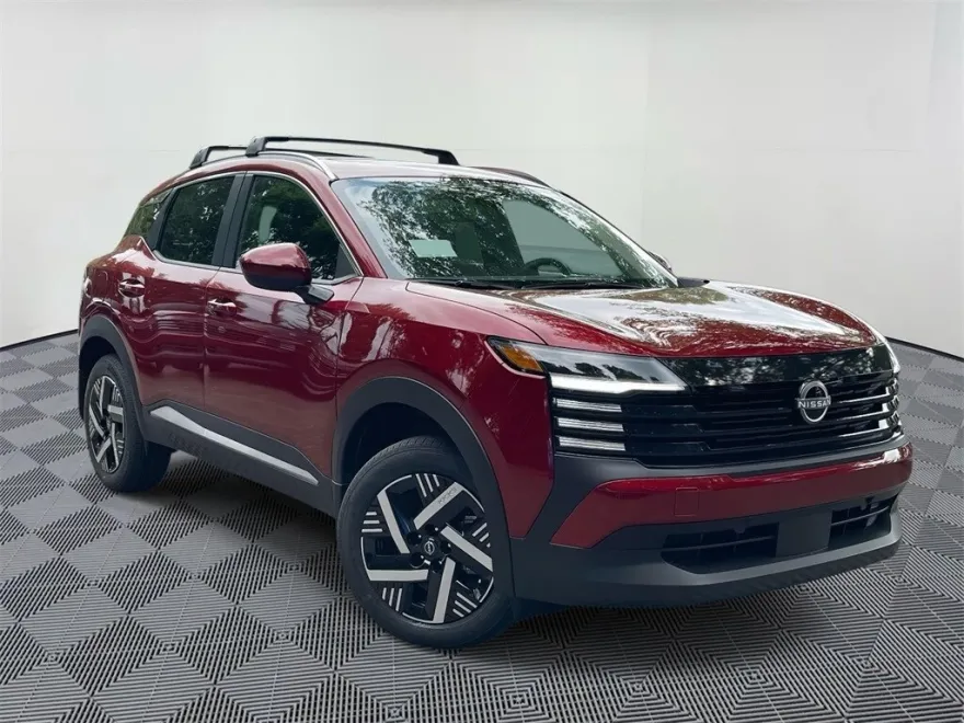 2025 Nissan Kicks SV photo 1