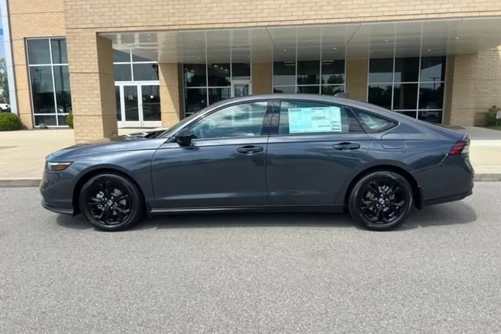 2025 Honda Accord SE photo 1