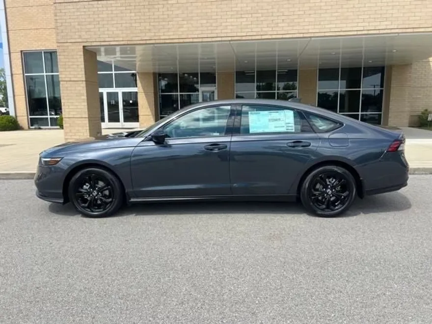2025 Honda Accord SE photo 1