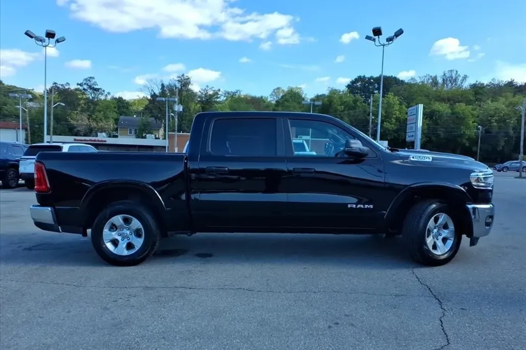 2025 Ram 1500 Big Horn photo 1