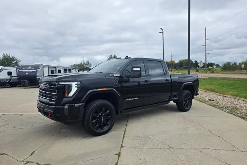 2024 Gmc Sierra HD AT4 photo 1