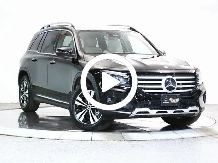 2025 Mercedes Benz GLB 250 4MATIC photo 1