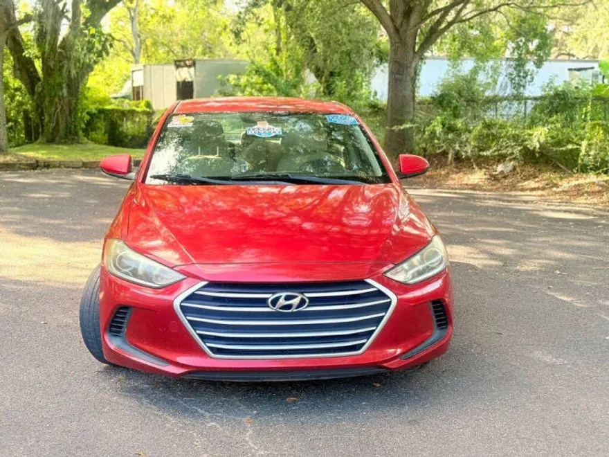 2017 Hyundai Elantra SE photo 1