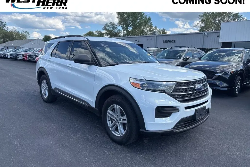 2020 Ford Explorer XLT photo 1