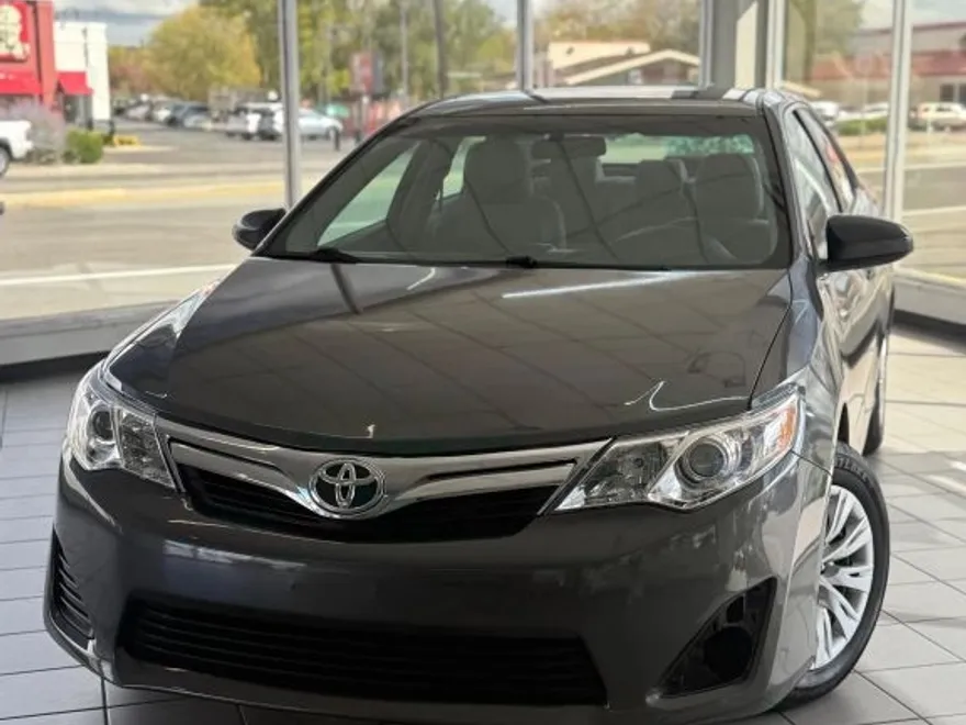 2013 Toyota Camry L photo 1