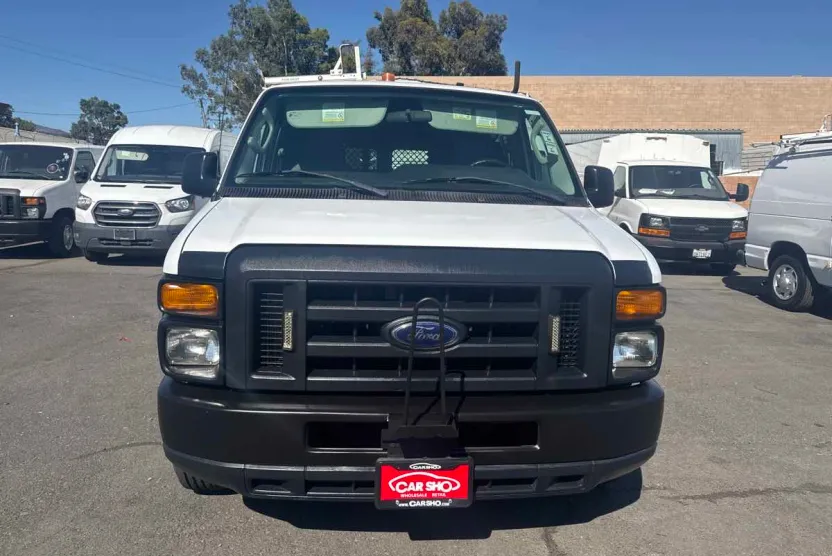 2013 Ford E-150 photo 1