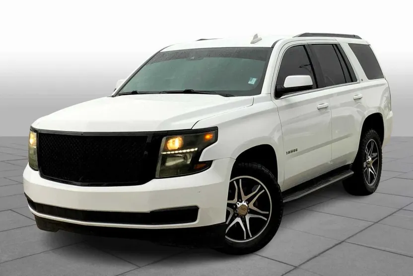 2017 Chevrolet Tahoe LT photo 1