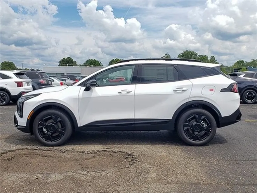 2026 Kia Sportage X-Line photo 1