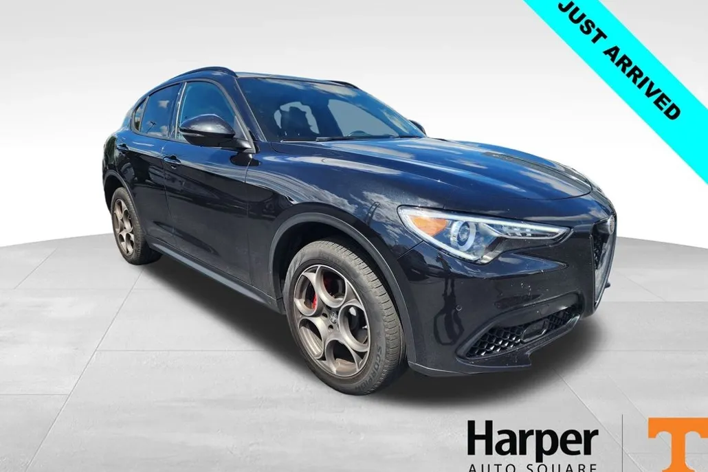 2023 Alfa Romeo Stelvio Sprint photo 1