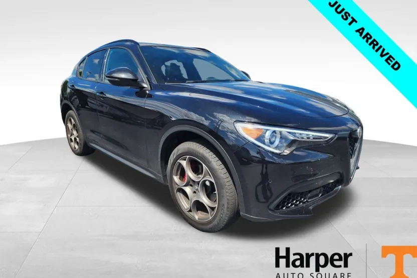 2023 Alfa Romeo Stelvio Sprint photo 1