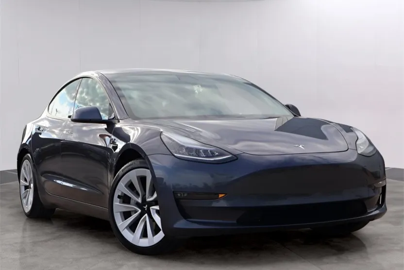 2021 Tesla Model 3 Long Range photo 1