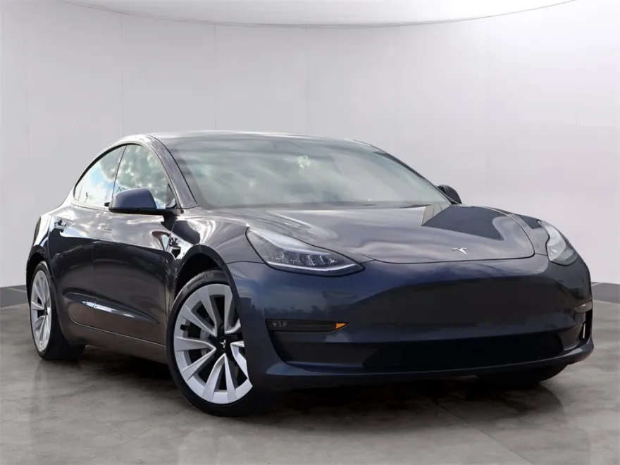 2021 Tesla Model 3 Long Range photo 1