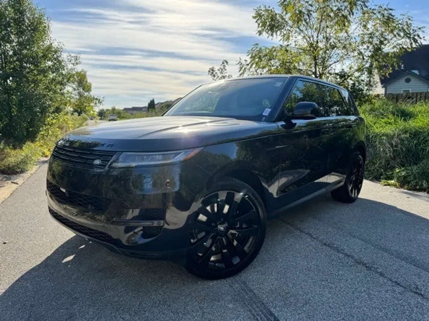 2025 Land Rover Range Rover Sport SE photo 1