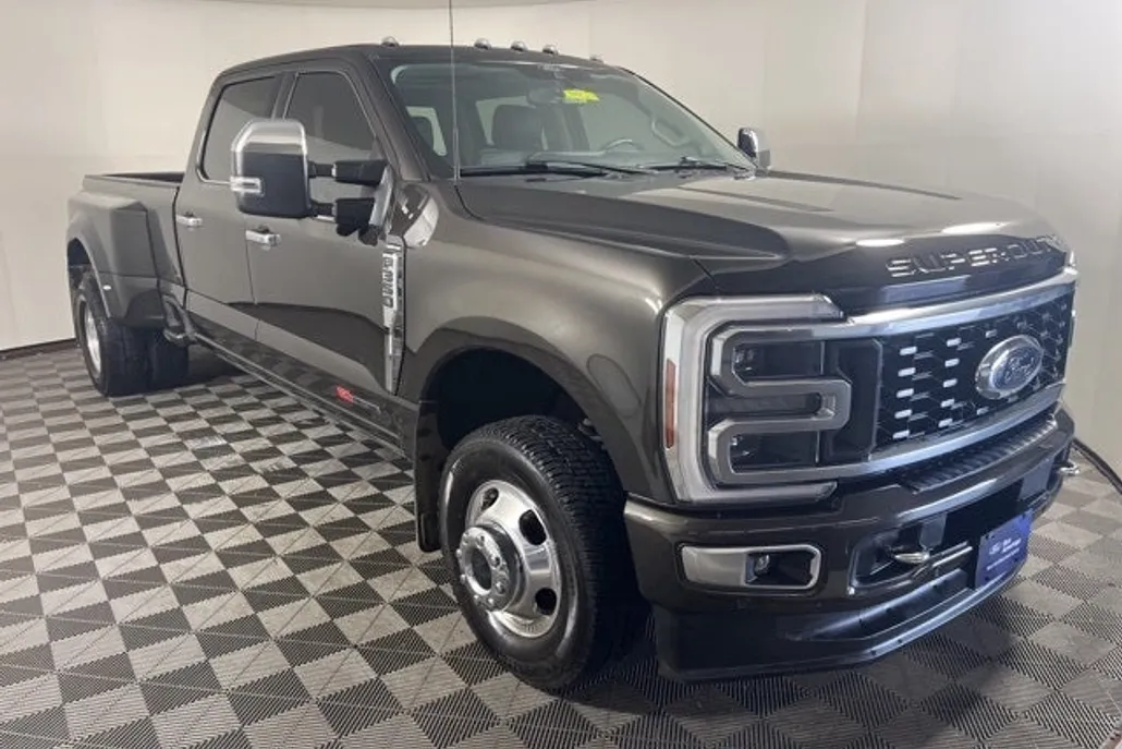 2024 Ford F-350 photo 1