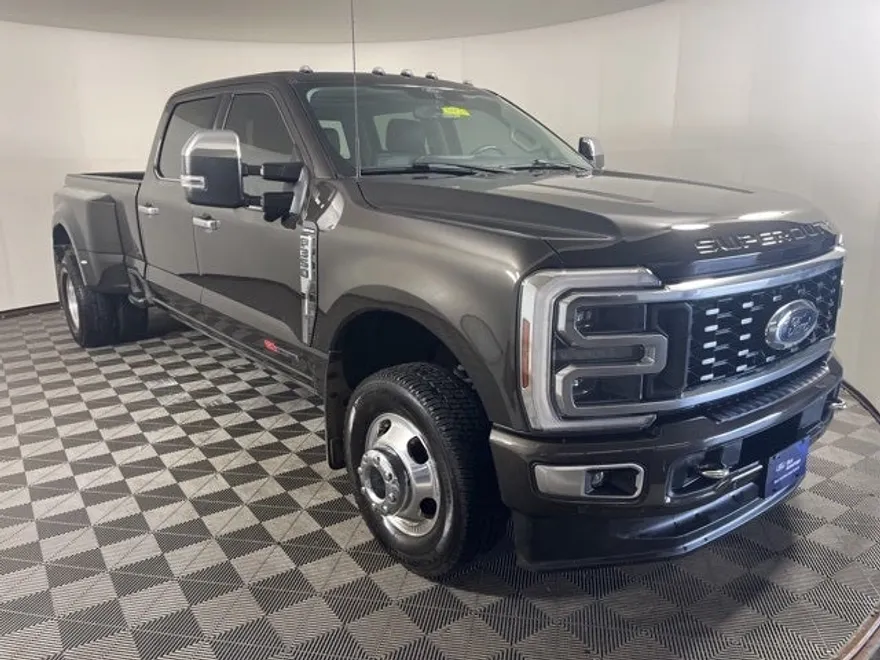 2024 Ford F-350 photo 1