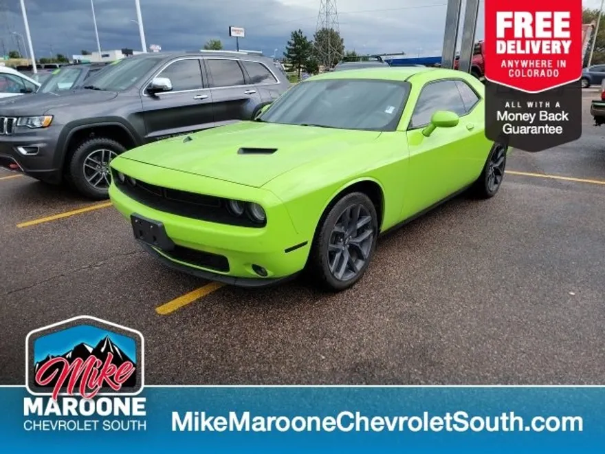 2019 Dodge Challenger SXT photo 1