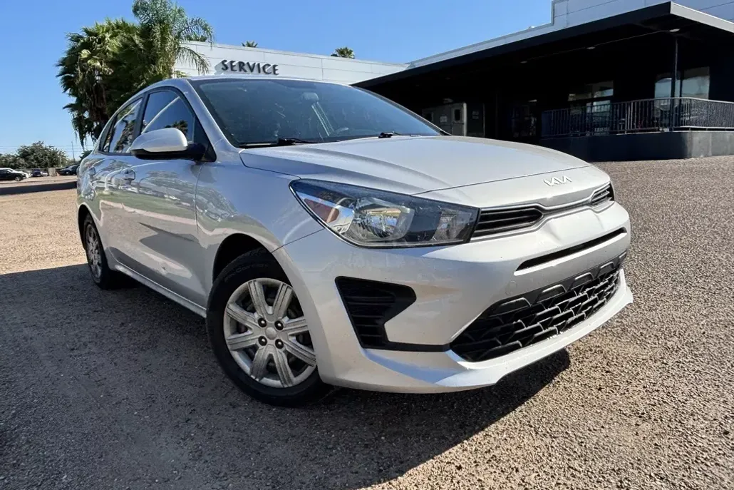 2022 Kia Rio LX photo 1