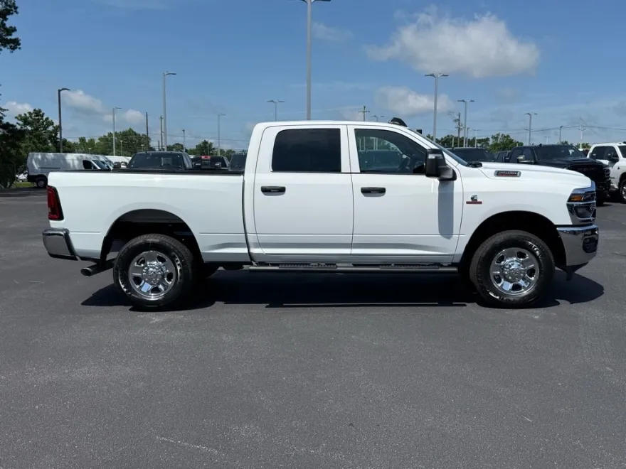 2025 Ram 2500 Tradesman photo 1