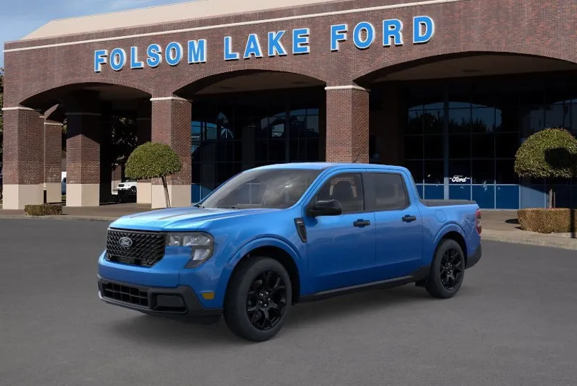 2025 Ford Maverick XLT photo 1