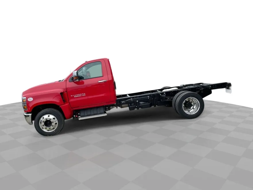 2024 Chevrolet Silverado 6500HD Work Truck photo 1