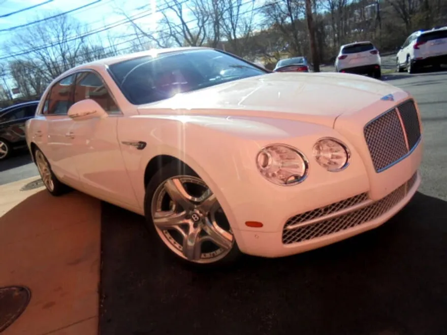 2016 Bentley Flying Spur V8 photo 1