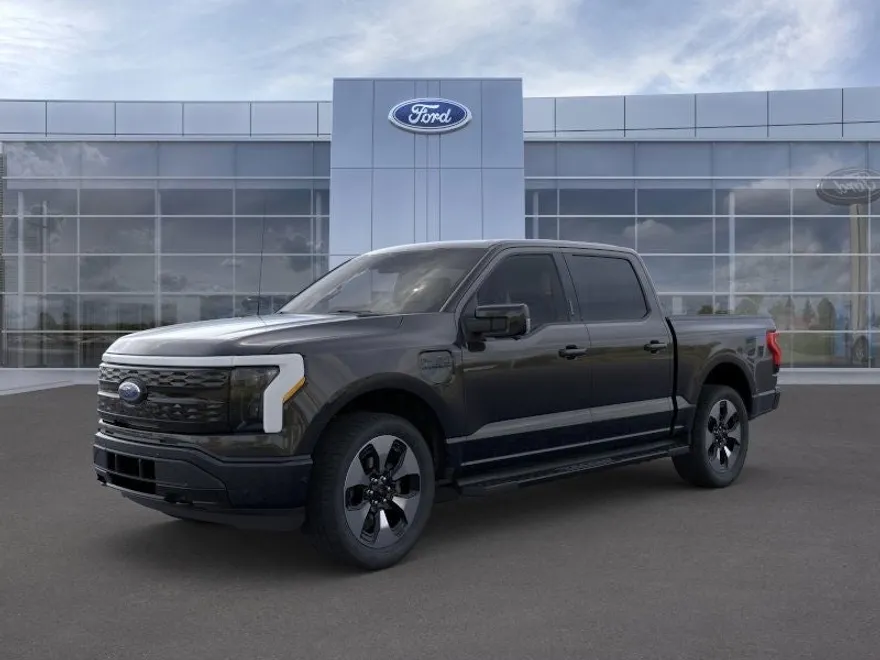 2023 Ford F-150 Lightning Platinum photo 1