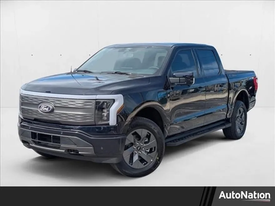 2025 Ford F-150 Lightning Lariat photo 1