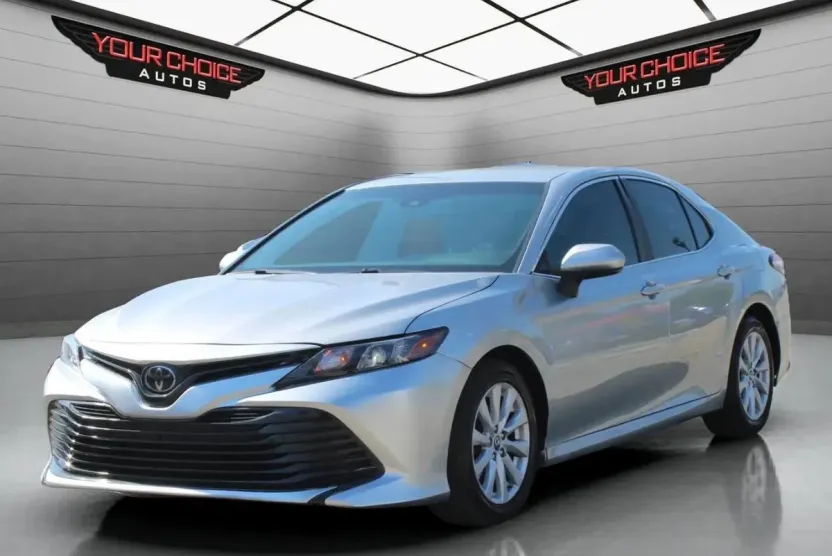 2018 Toyota Camry L photo 1