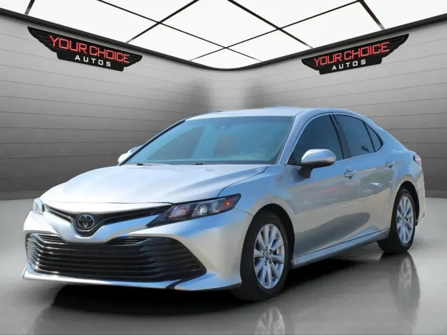 2018 Toyota Camry L photo 1
