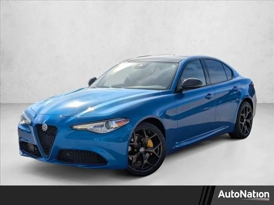 2021 Alfa Romeo Giulia Ti photo 1