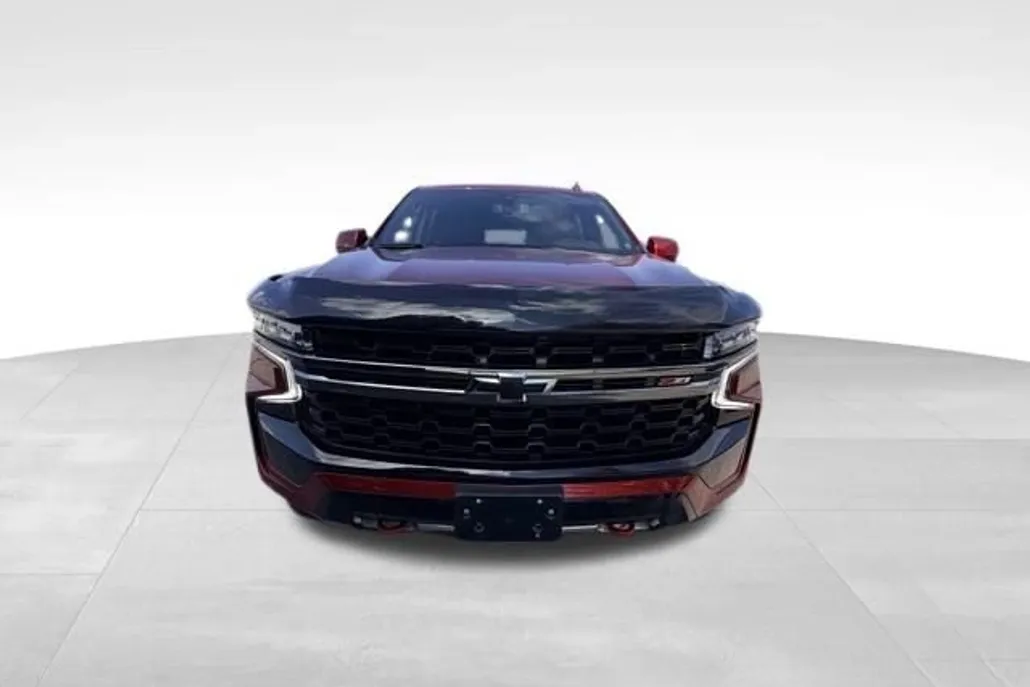 2022 Chevrolet Suburban Z71 photo 1