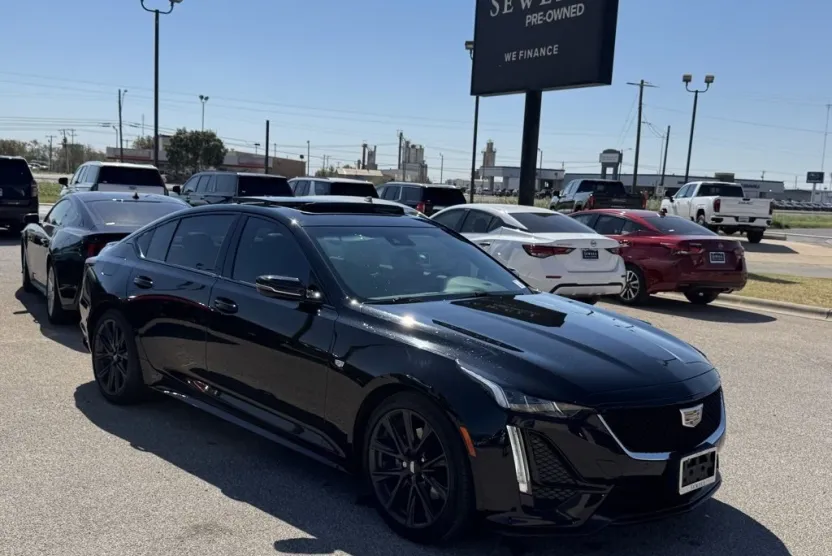 2022 Cadillac CT5 Sport photo 1