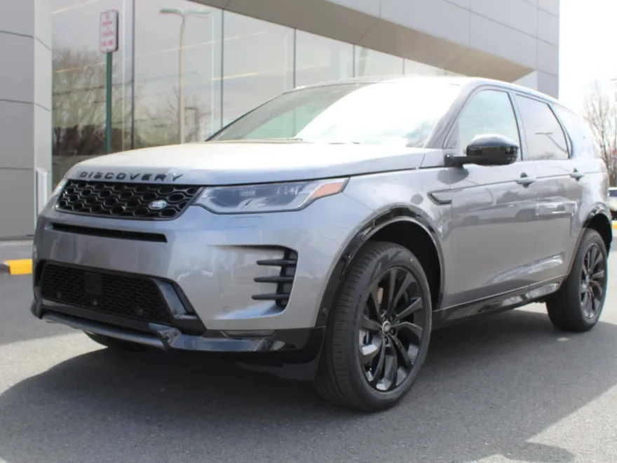 2025 Land Rover Discovery Sport Dynamic SE photo 1